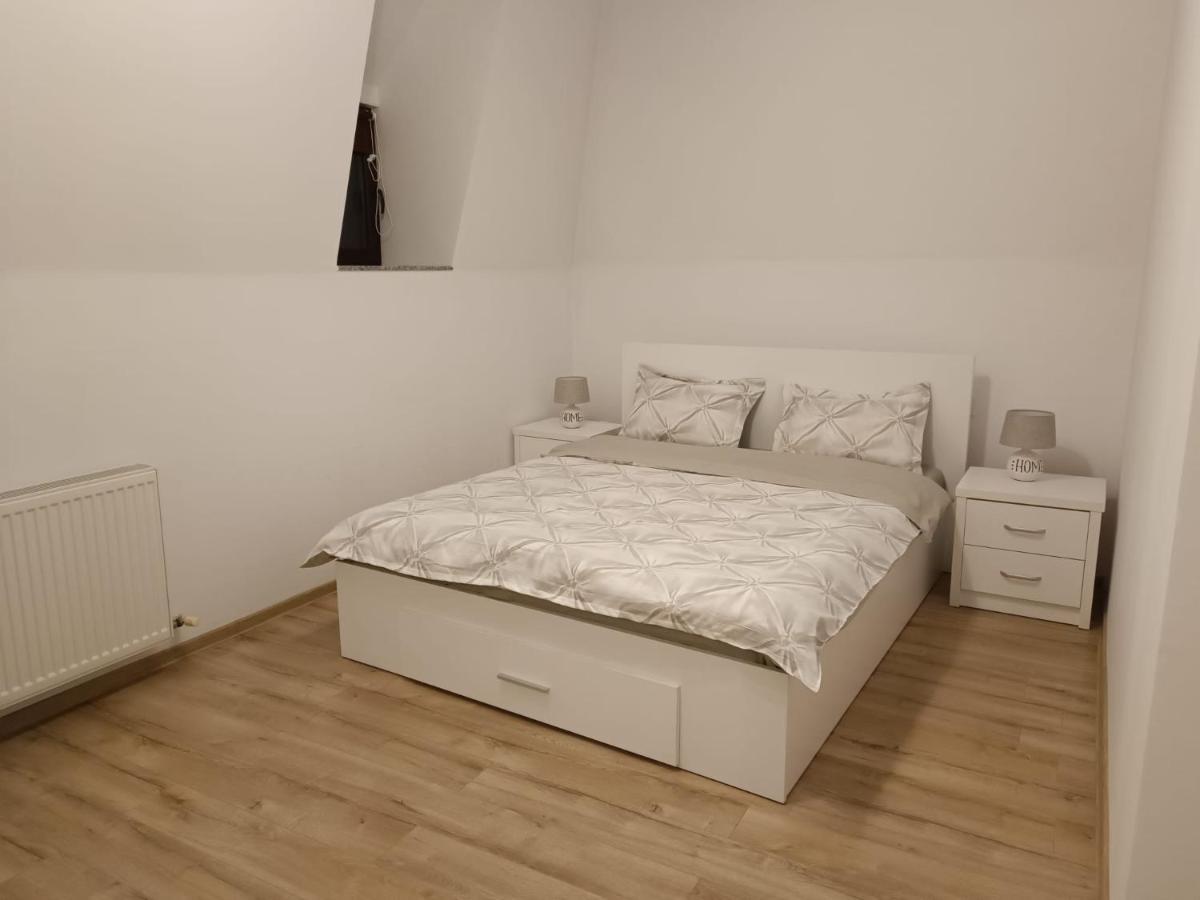 Moonlight Apartments Sibiu Bagian luar foto